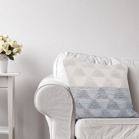 20" X 20" Heathered Gray And Off-White 100% Cotton Geometric Zippered Pillow