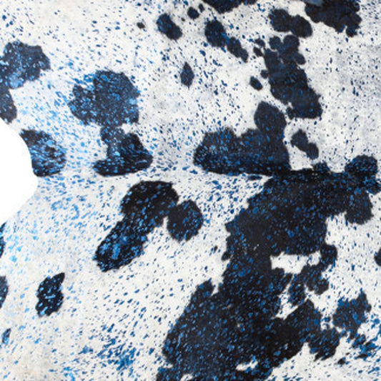 6' x 7' Black and White Cowhide Hand Knotted Area Rug