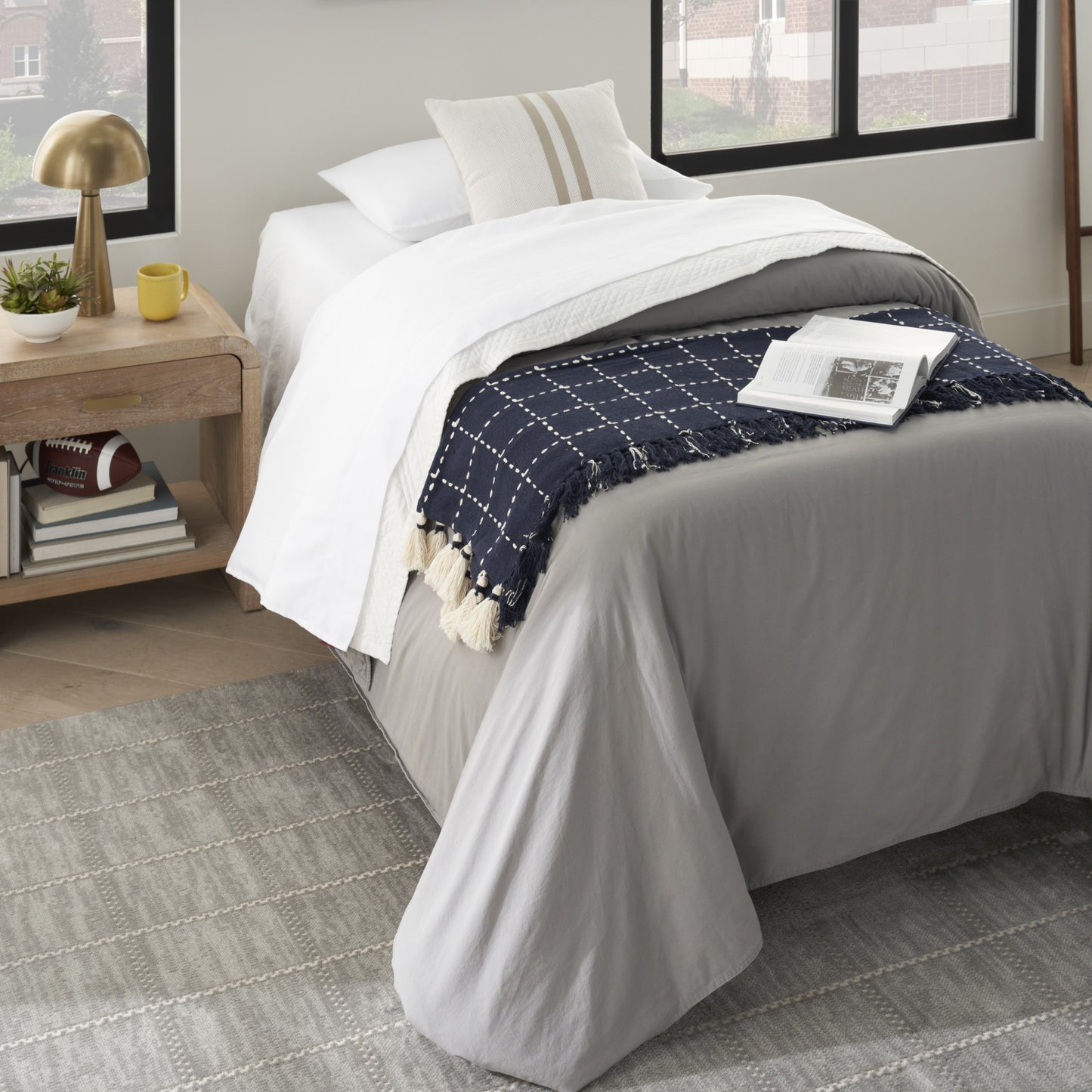 8' x 10' Gray Geometric Area Rug