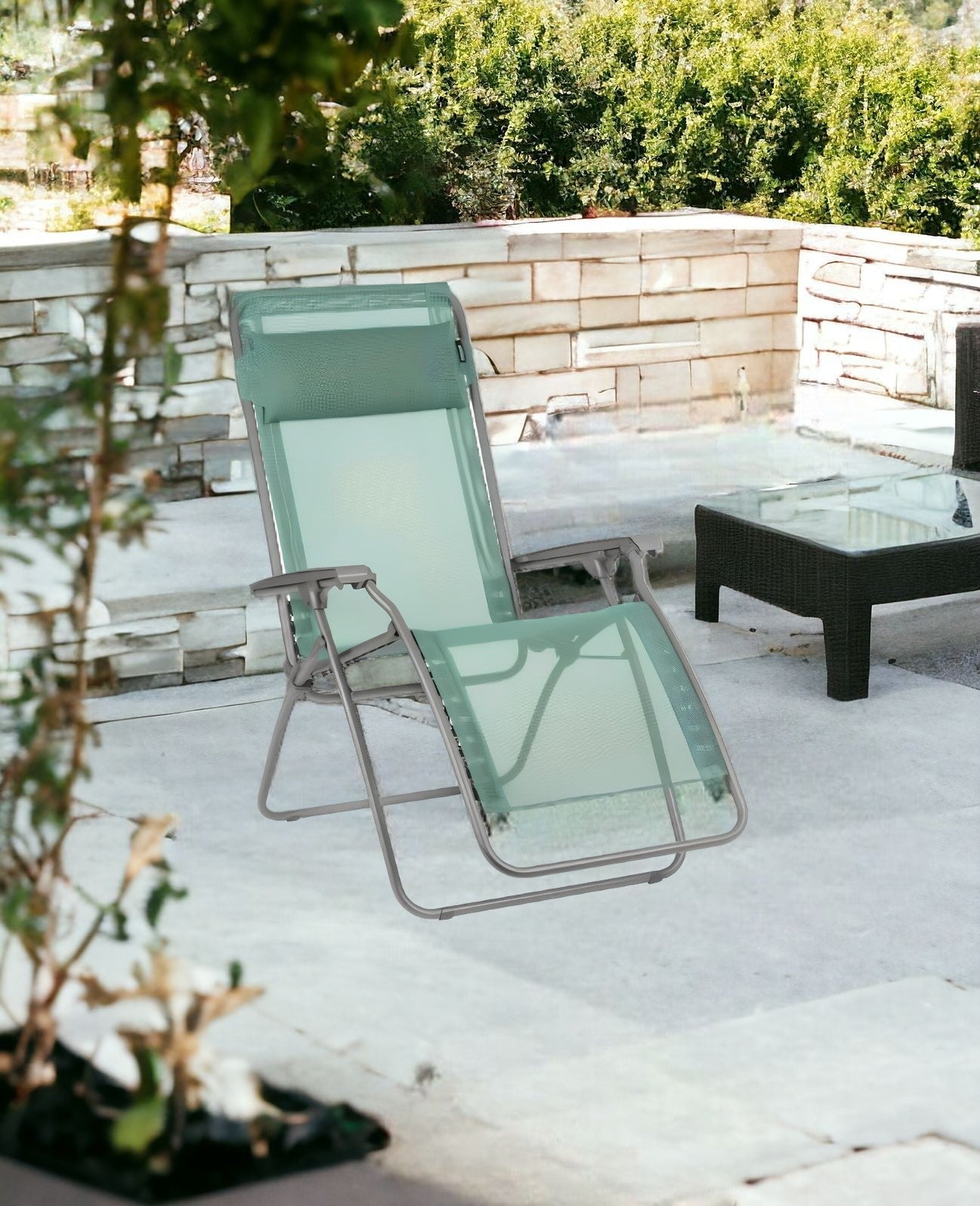 27" Green and Gray Metal Zero Gravity Chair