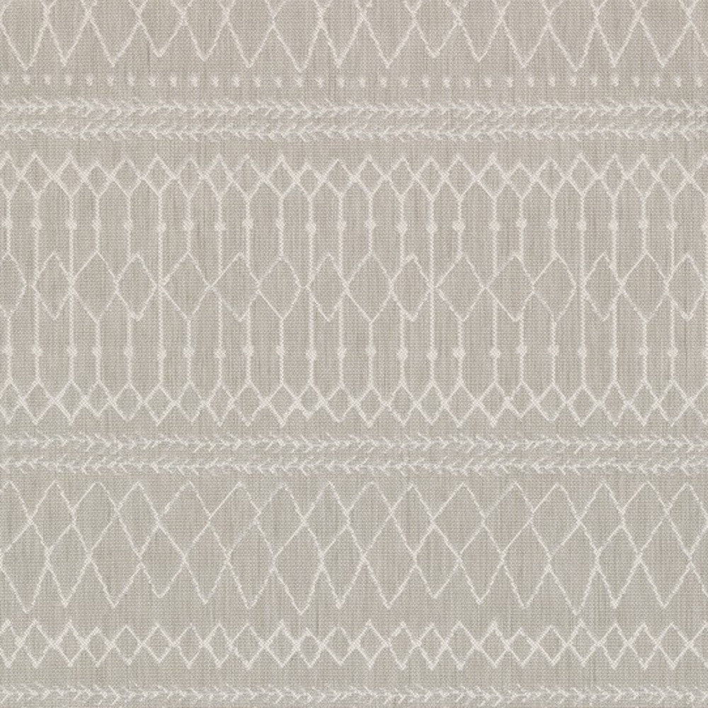8' x 10' Gray and Ivory Indoor Outdoor Area Rug