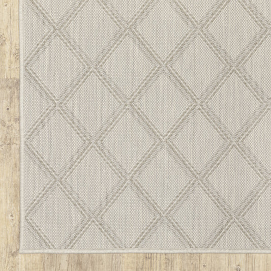 5' x 7' Gray and Ivory Geometric Stain Resistant Indoor Outdoor Area Rug
