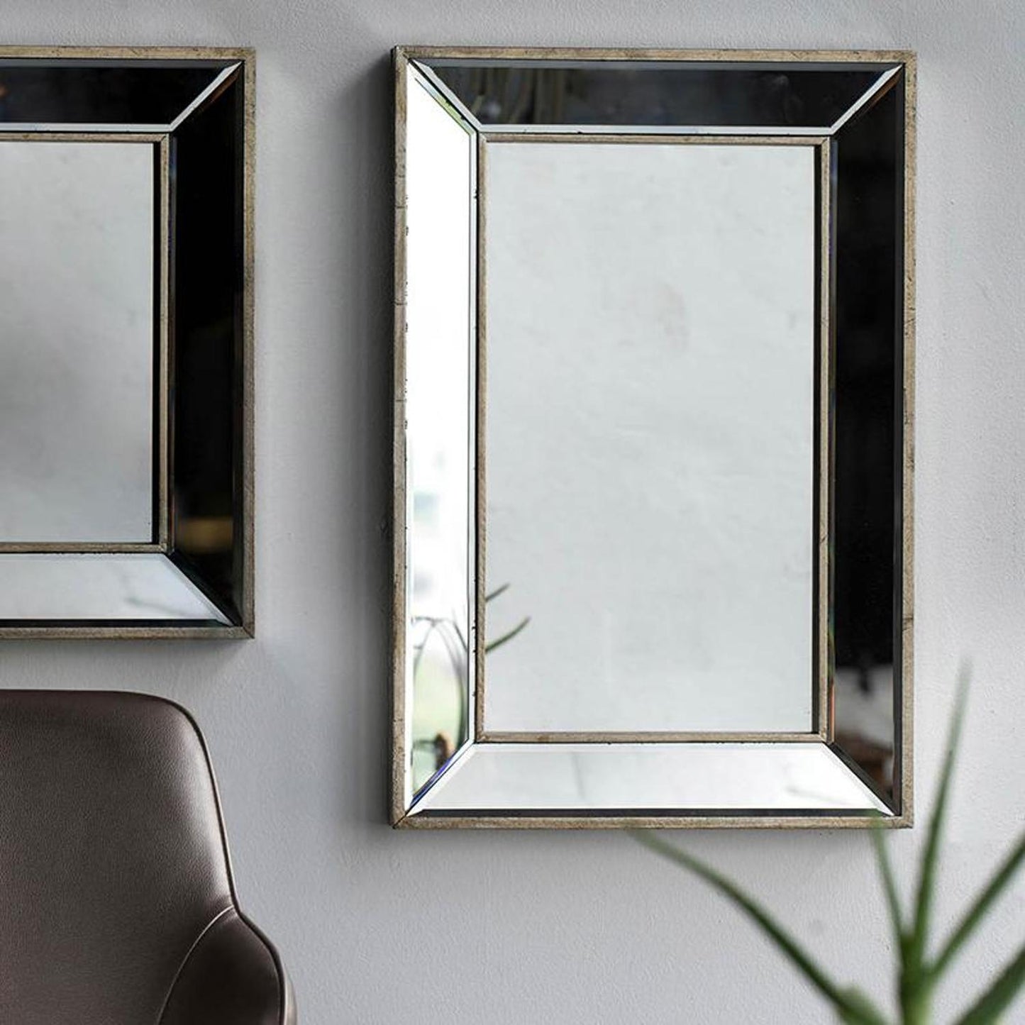 16" x 24" Rectangle Wall Mounted Accent Mirror