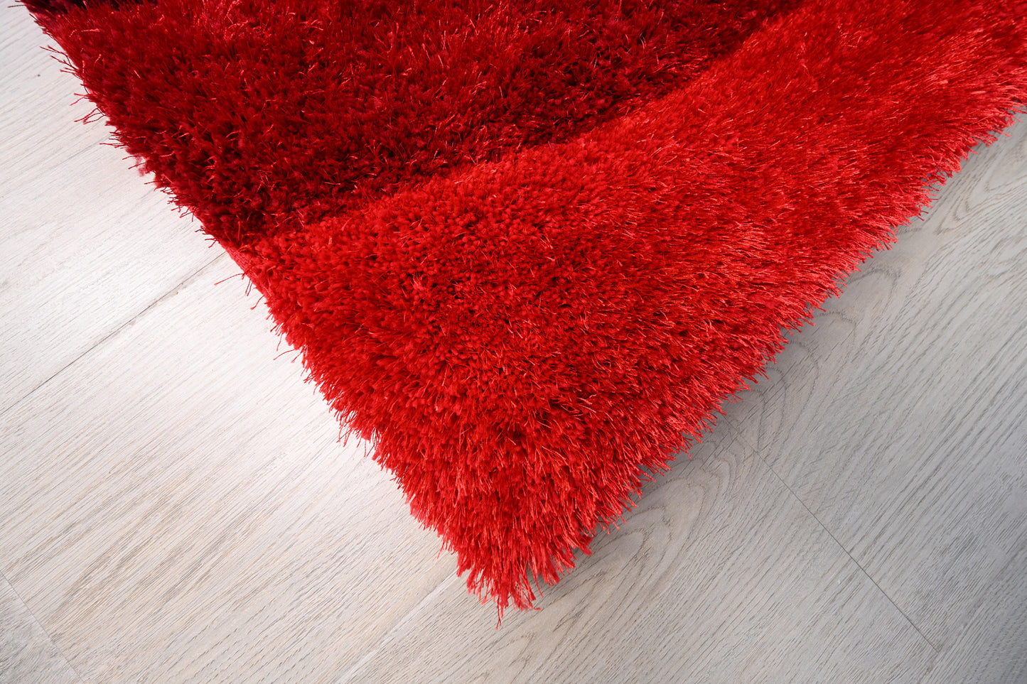 5' x 7' Red and Black Shag Hand Tufted Area Rug