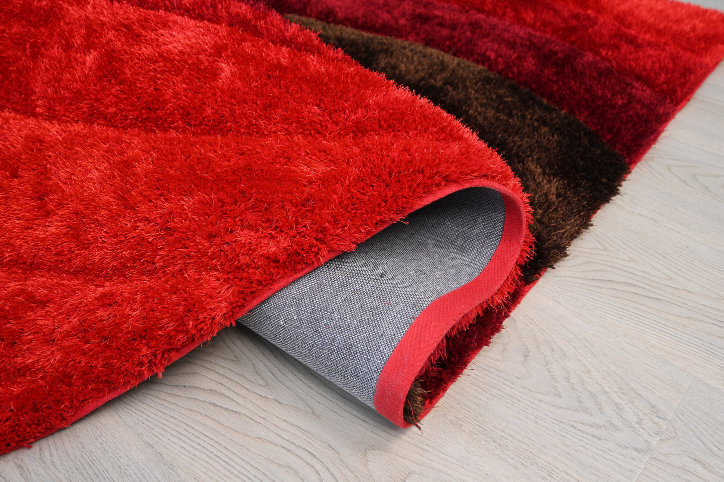 5' x 7' Red and Black Shag Hand Tufted Area Rug