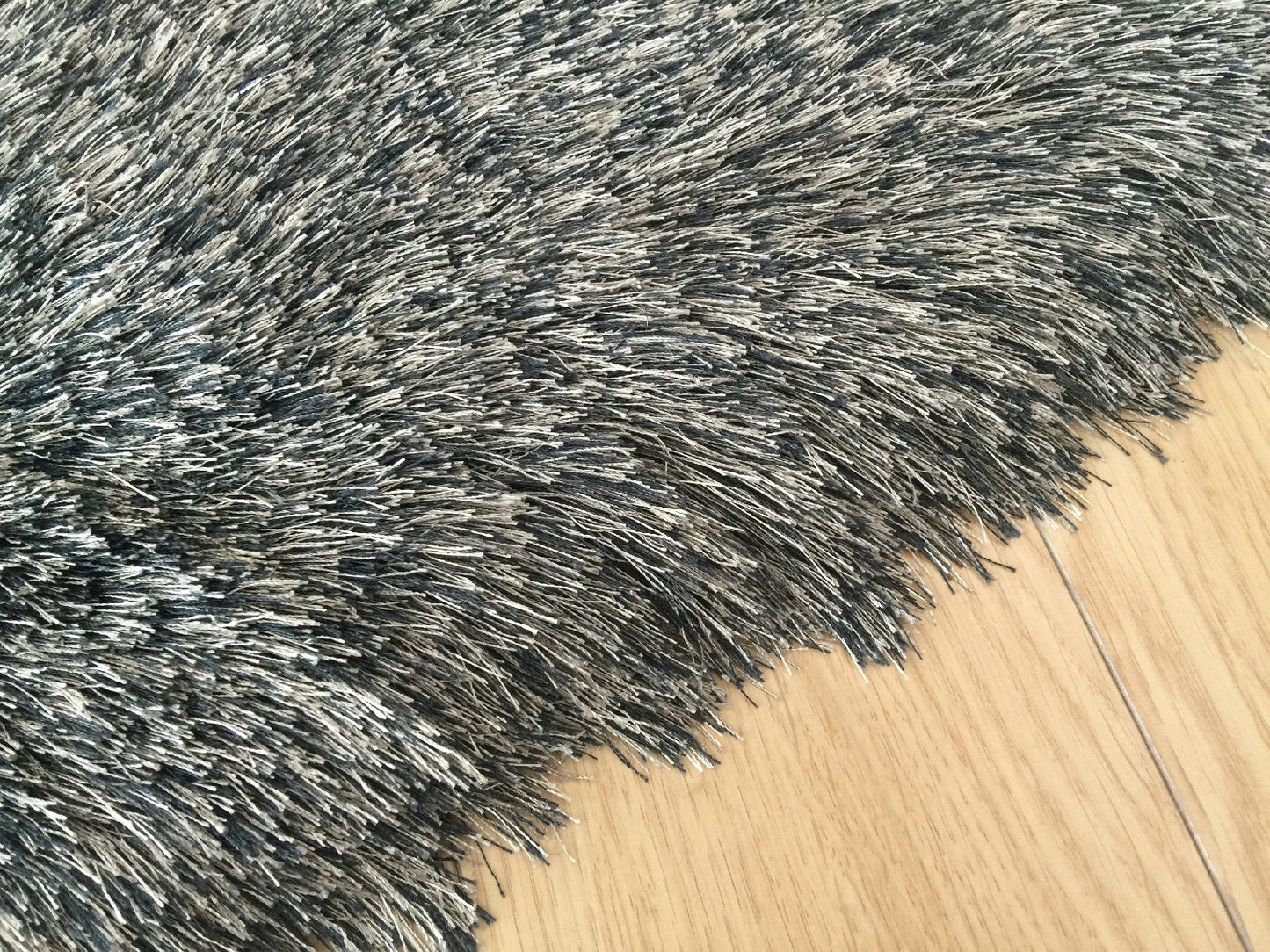 5' x 7' Gray Shag Hand Tufted Area Rug