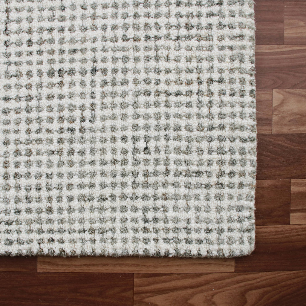 5' x 7' Gray and Ivory Wool Checkered Hand Tufted Area Rug