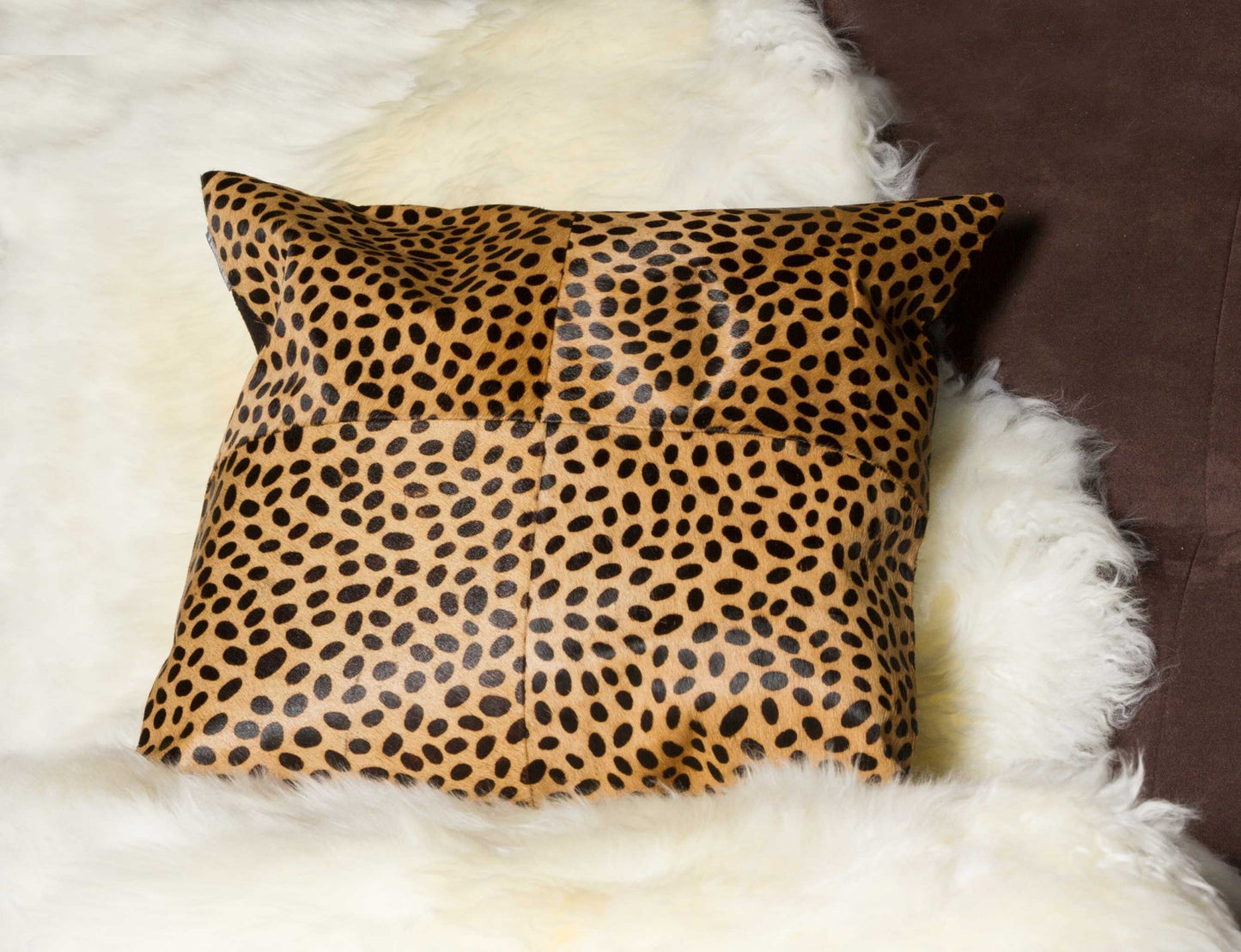 18" X 18" X 5" Cheetah Quattro  Pillow