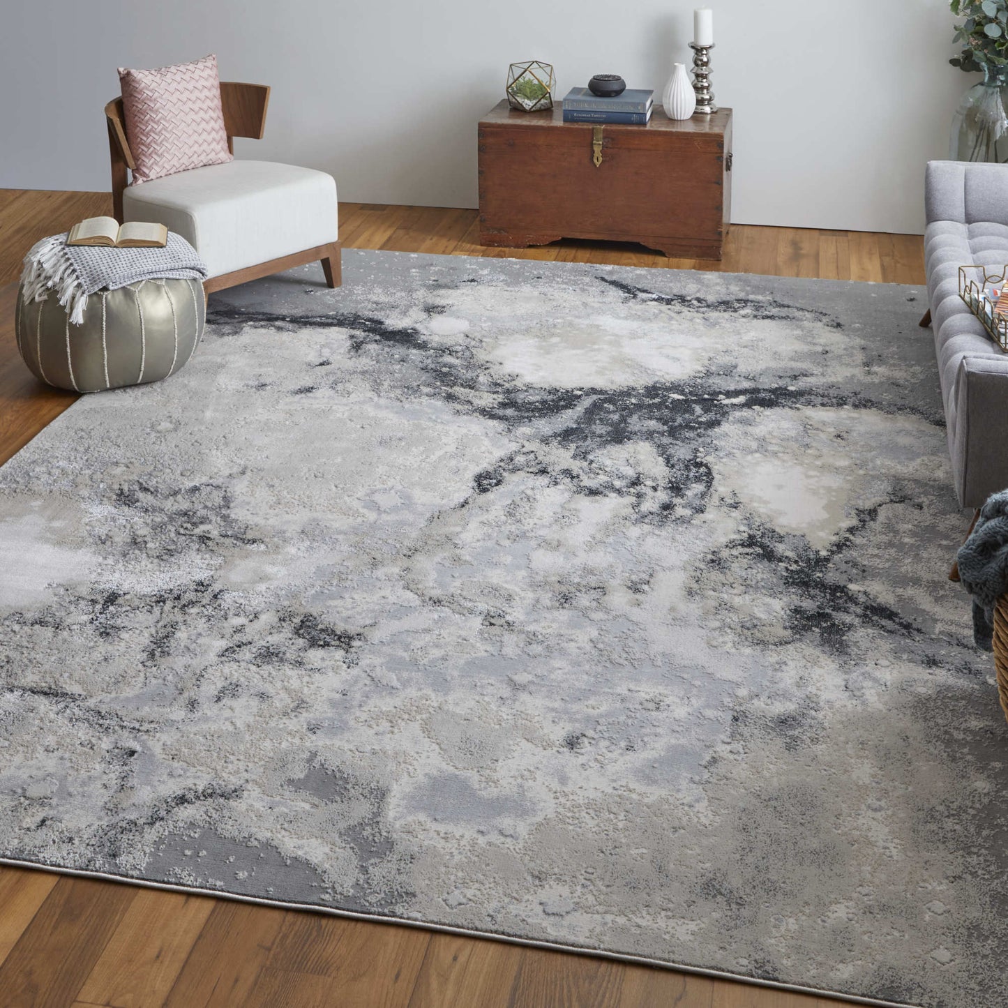 7' x 10' Gray Abstract Area Rug