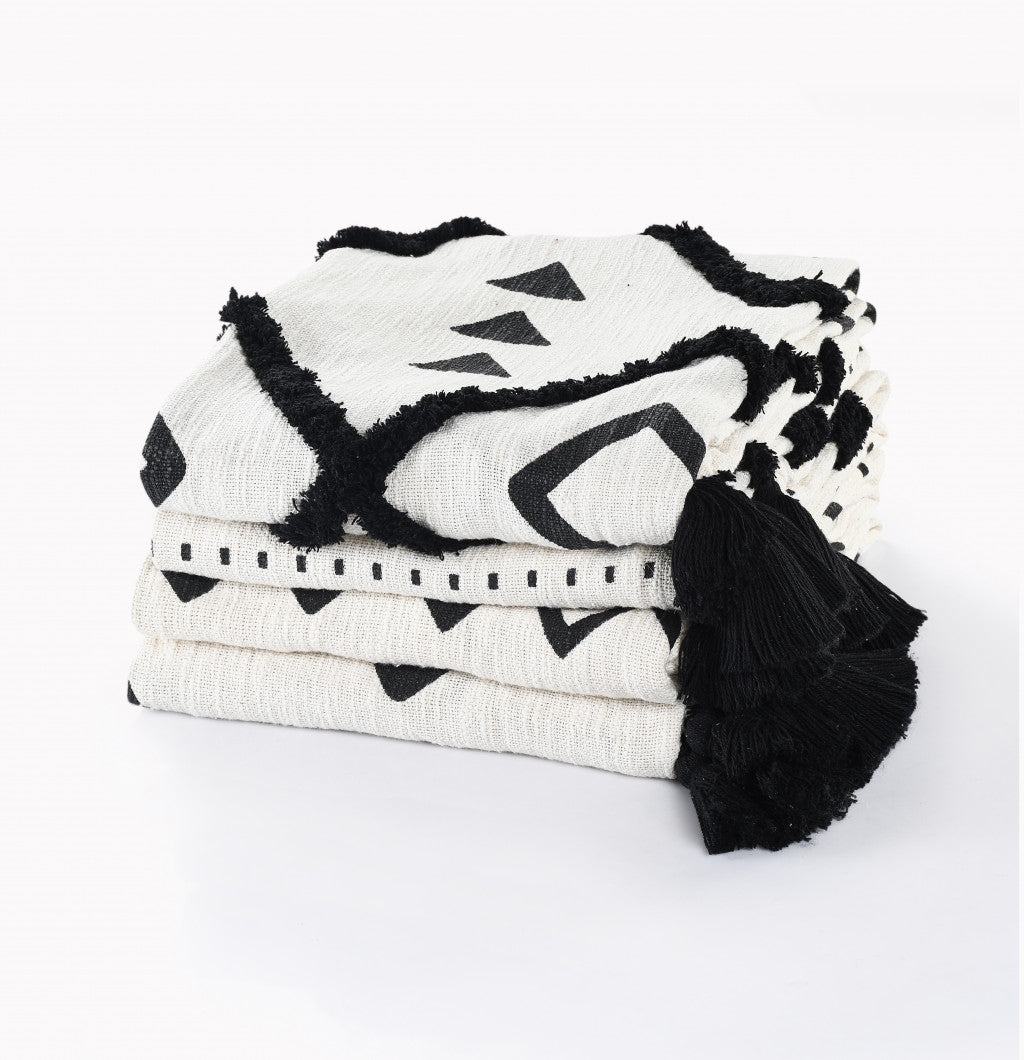 Black and White Woven Cotton Chevron Throw Blanket