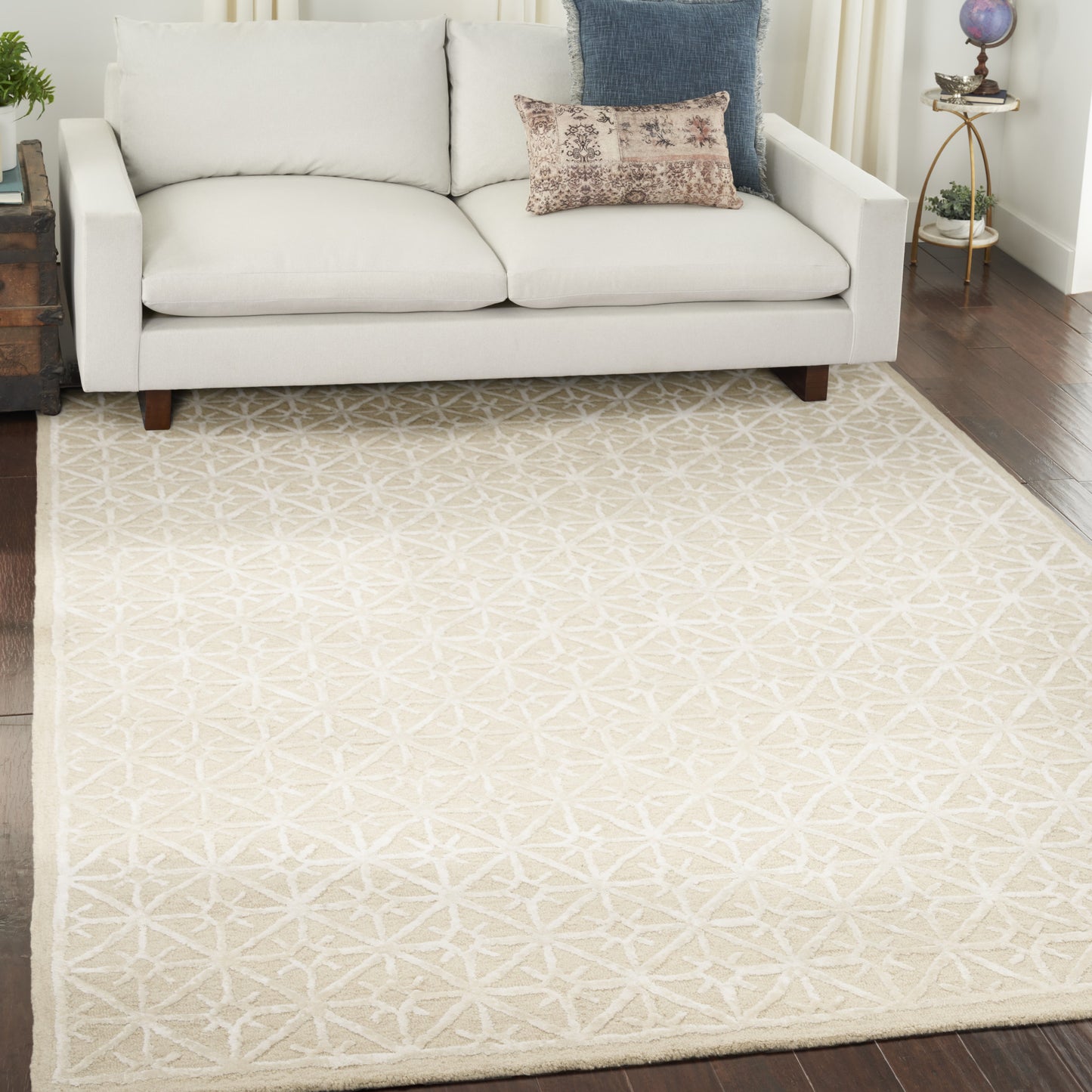 8' x 10' Beige and Ivory Geometric Hand Tufted Area Rug