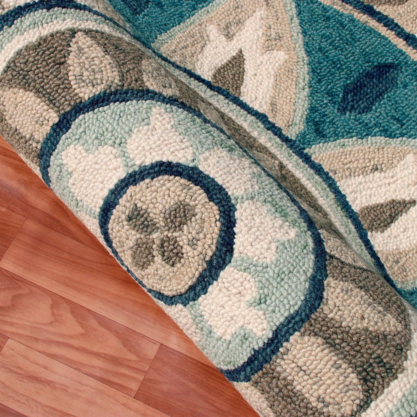 4' Blue Round Wool Floral Hand Tufted Area Rug