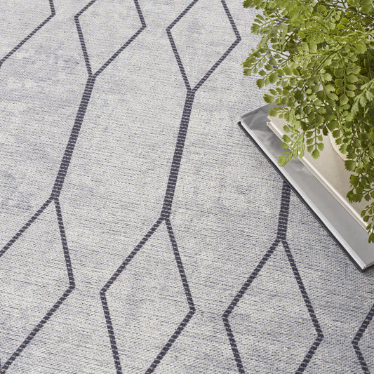 9' x 12' Ivory and Gray Geometric Power Loom Washable Area Rug