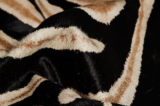 5' x 7' Brown and Black Cowhide Hand Knotted Area Rug
