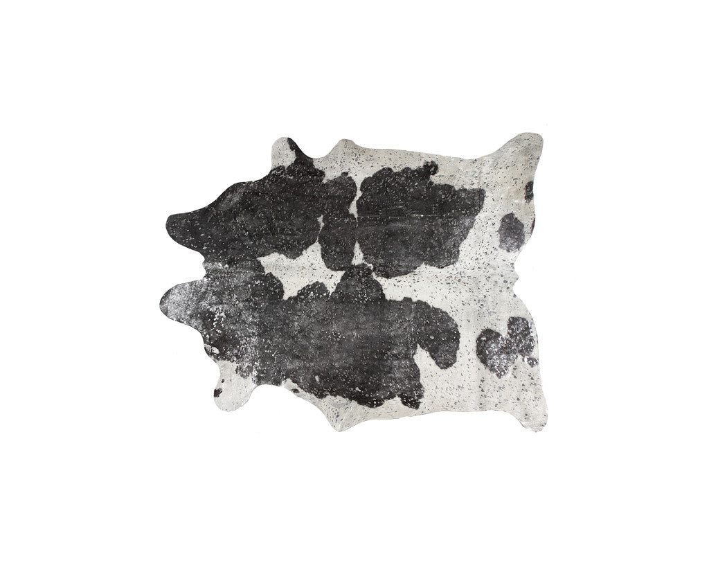 5' x 7' Black and White Cowhide Hand Knotted Area Rug