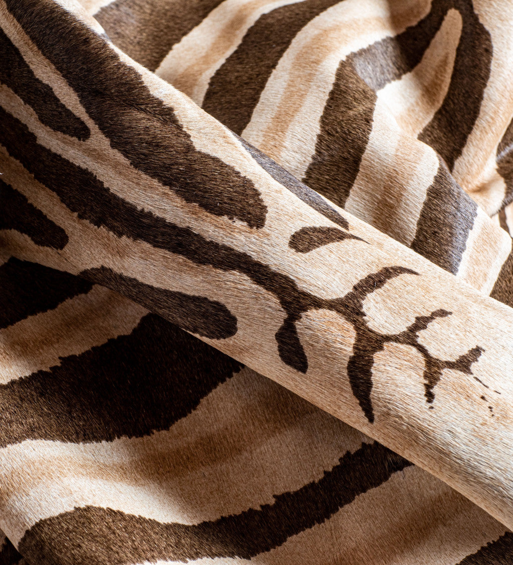 5' x 7' Beige and Brown Cowhide Hand Knotted Area Rug