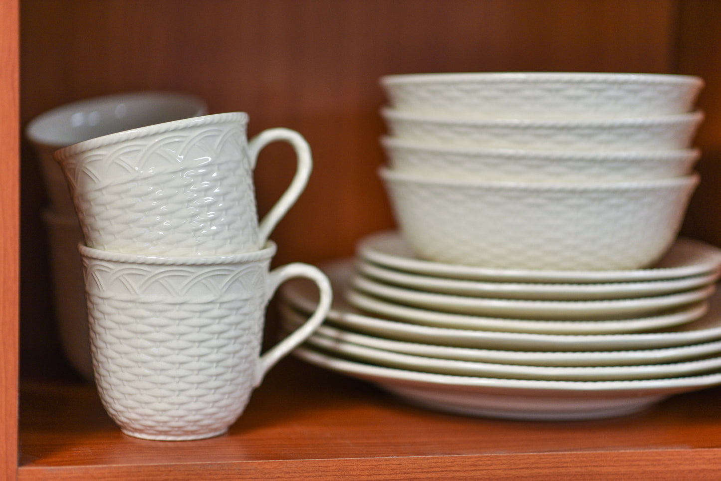 White Four Piece Weave Stoneware Service For Four Dinner Plate Set