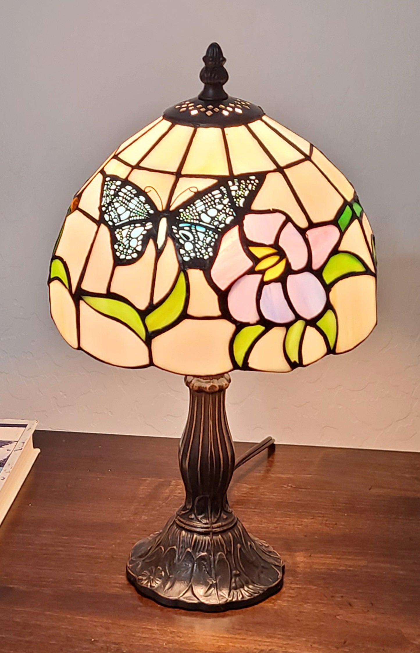 15" Tiffany Style Stained Glass Blue Butterfly Table Lamp