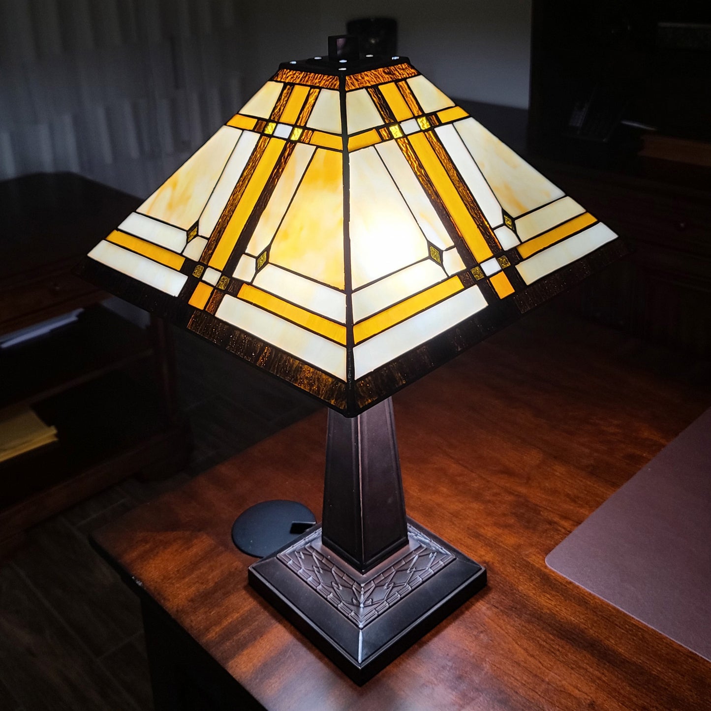 23" White Amber and Brown Stained Glass Two Light Mission Style Table Lamp