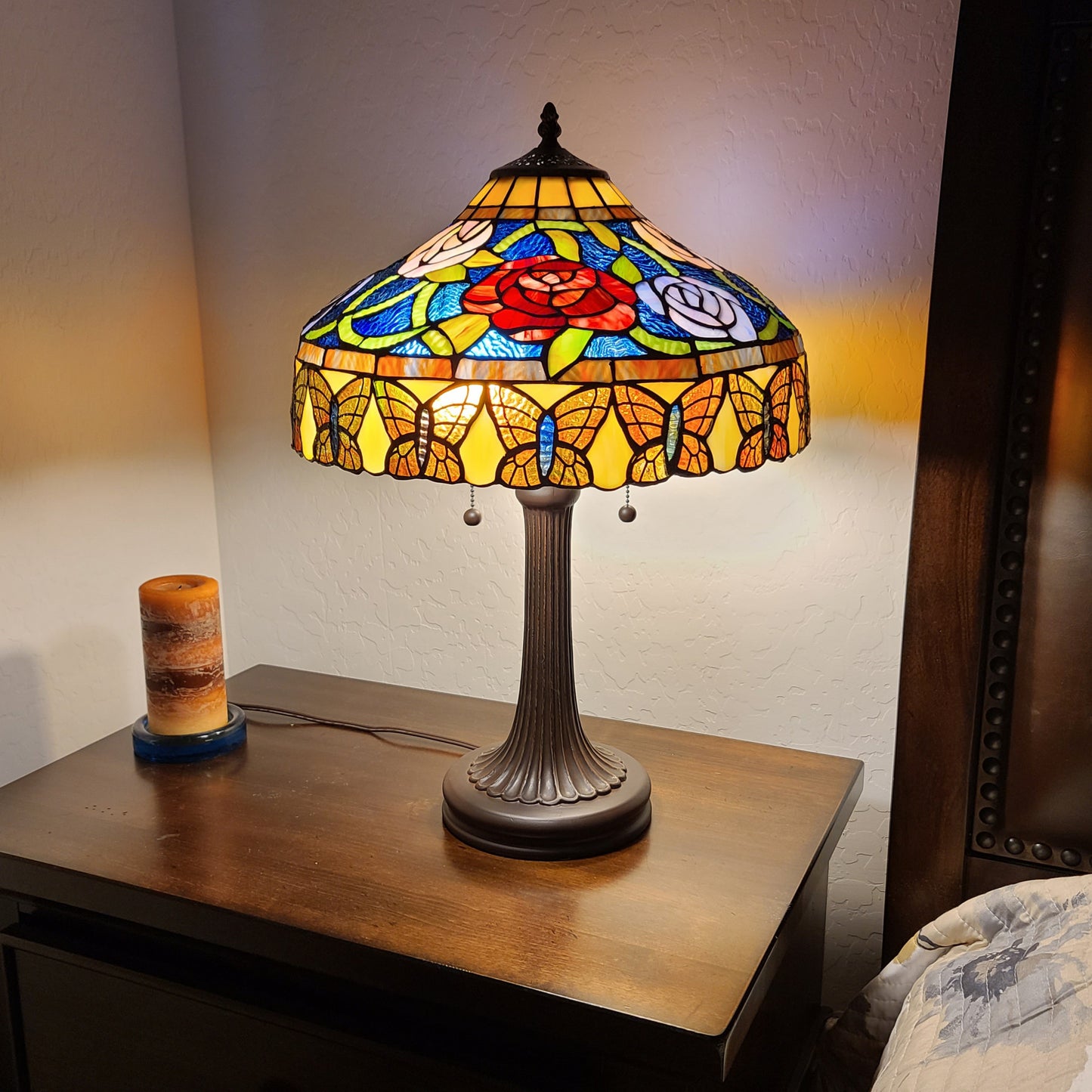 24" Stained Glass Red Roses Accent Table Lamp