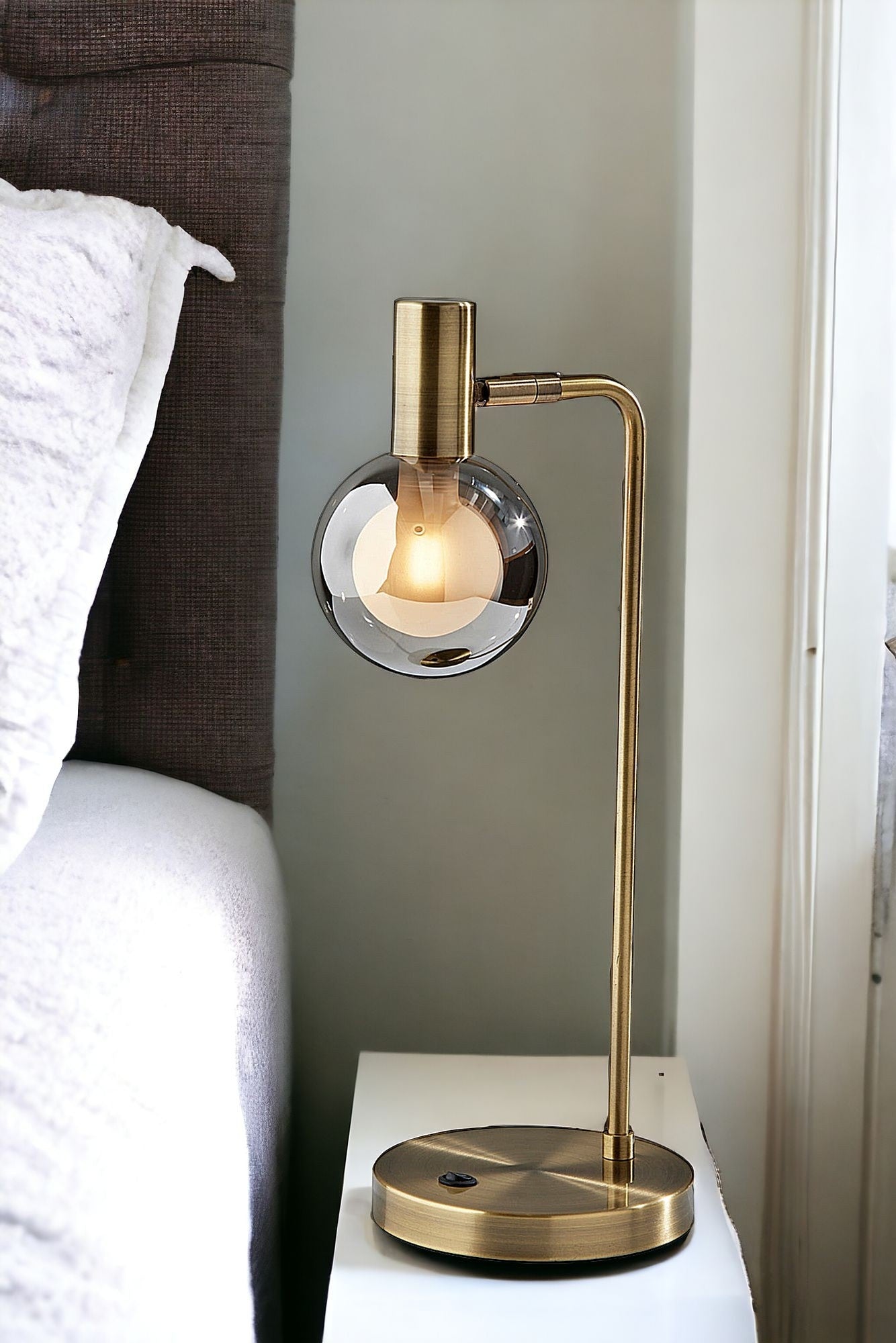 18" Antiqued Brass Metal Cylinder Desk Table Lamp With Gray Globe Shade With Starling LED Bulb