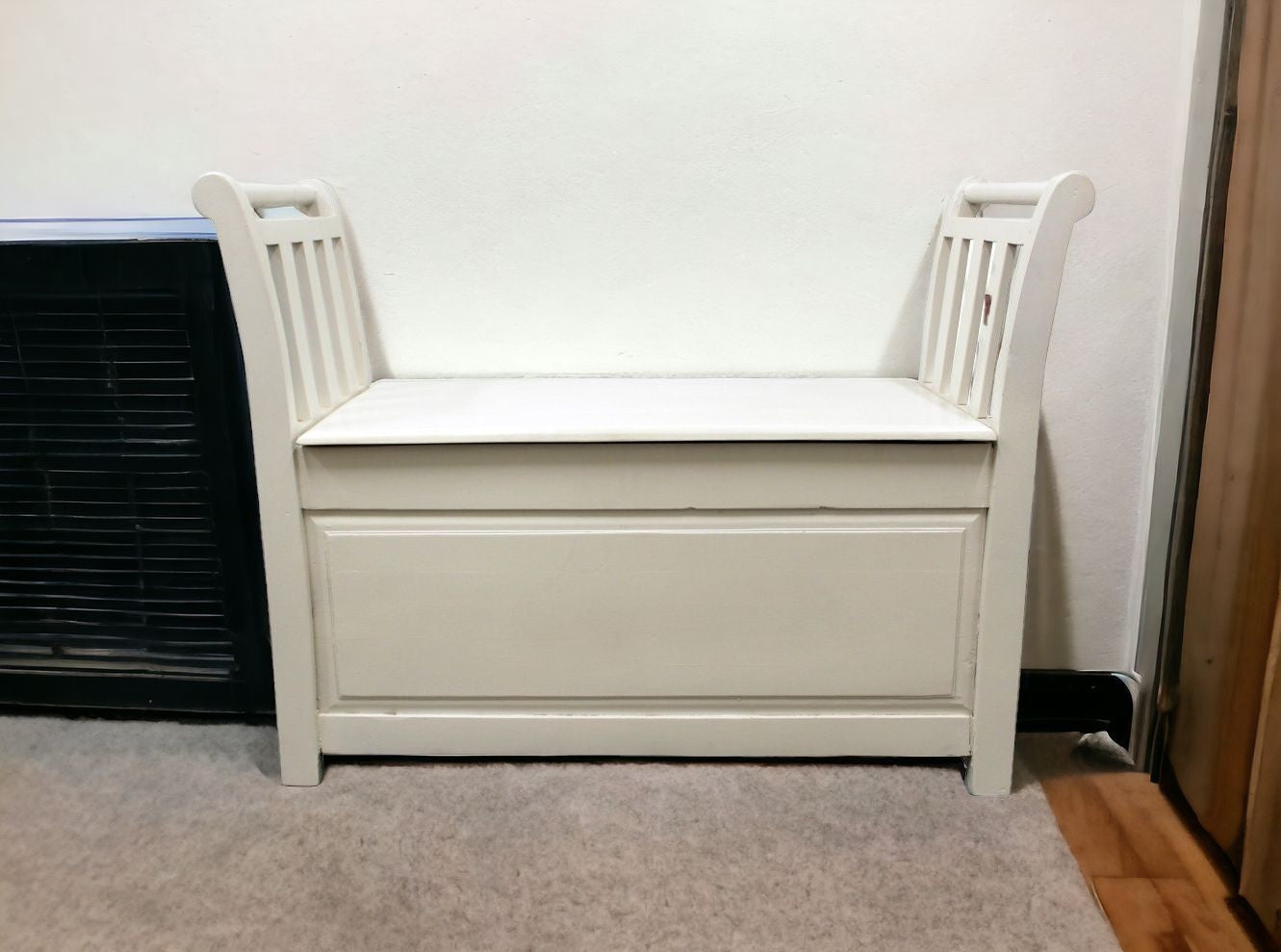 38" White Solid Wood Entryway Bench With Flip Top and High Sides