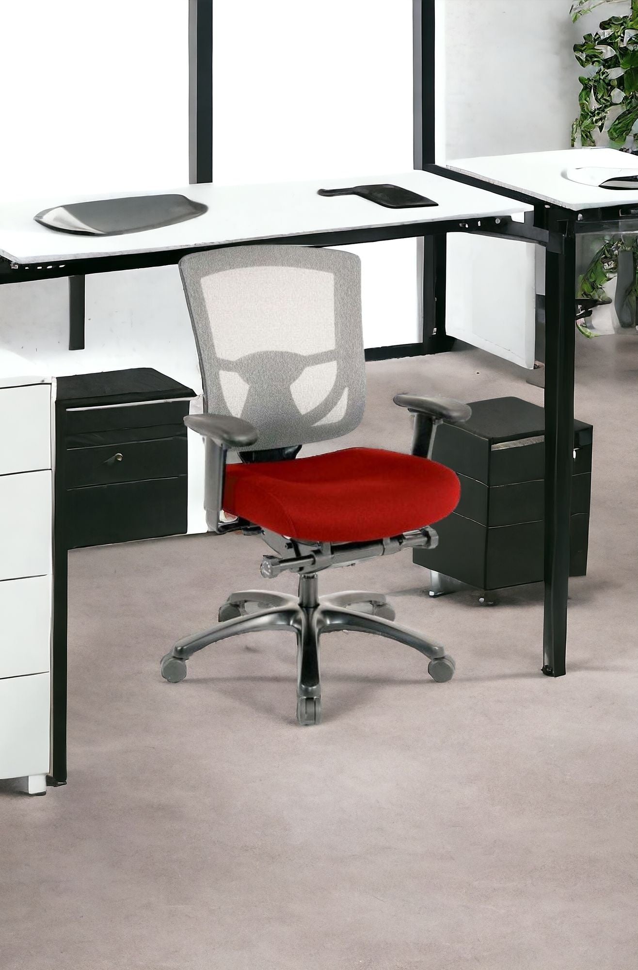 Red and Black Adjustable Swivel Mesh Rolling Office Chair