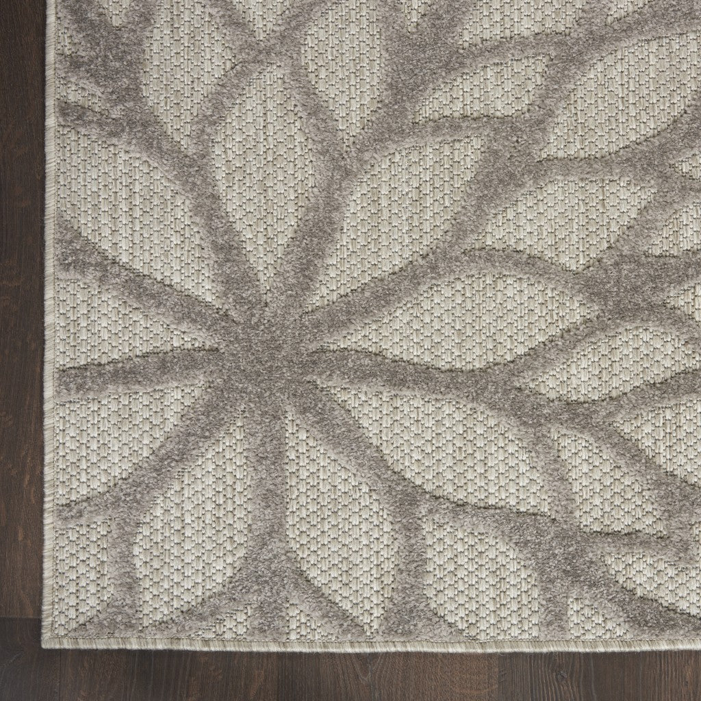 7' X 10' Gray Floral Indoor Outdoor Area Rug