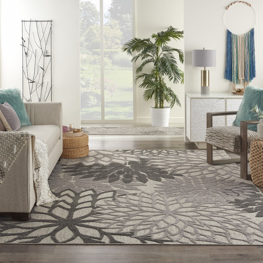 7' X 10' Gray Floral Indoor Outdoor Area Rug