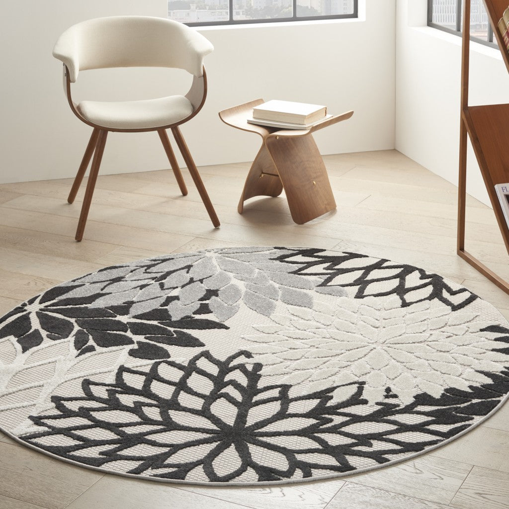 4' Round Black And White Round Floral Indoor Outdoor Area Rug