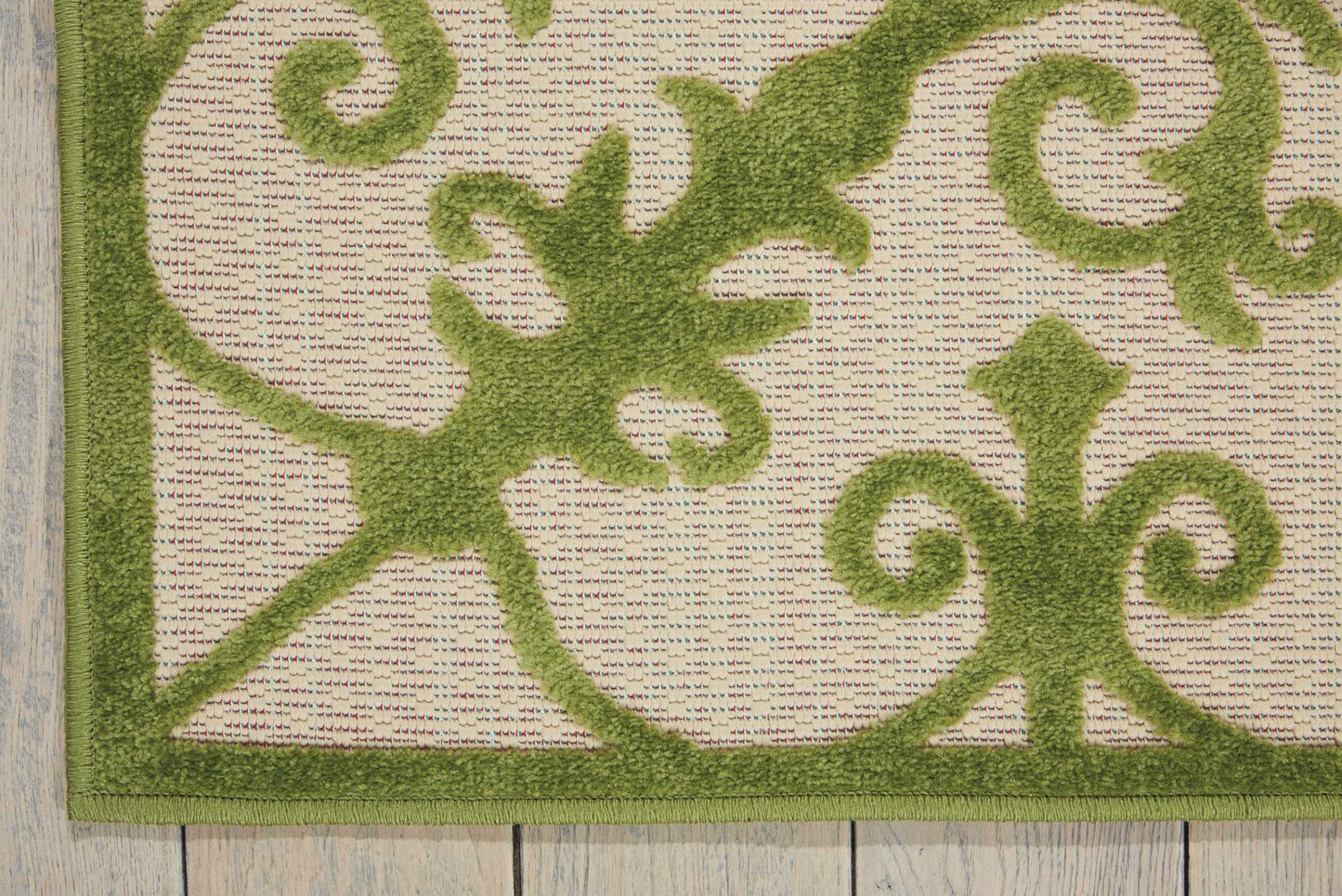 4' X 6' Green Damask Indoor Outdoor Area Rug