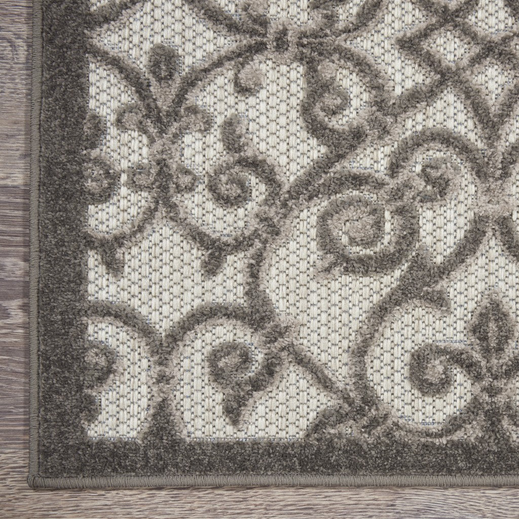 5' X 8' Gray Floral Indoor Outdoor Area Rug