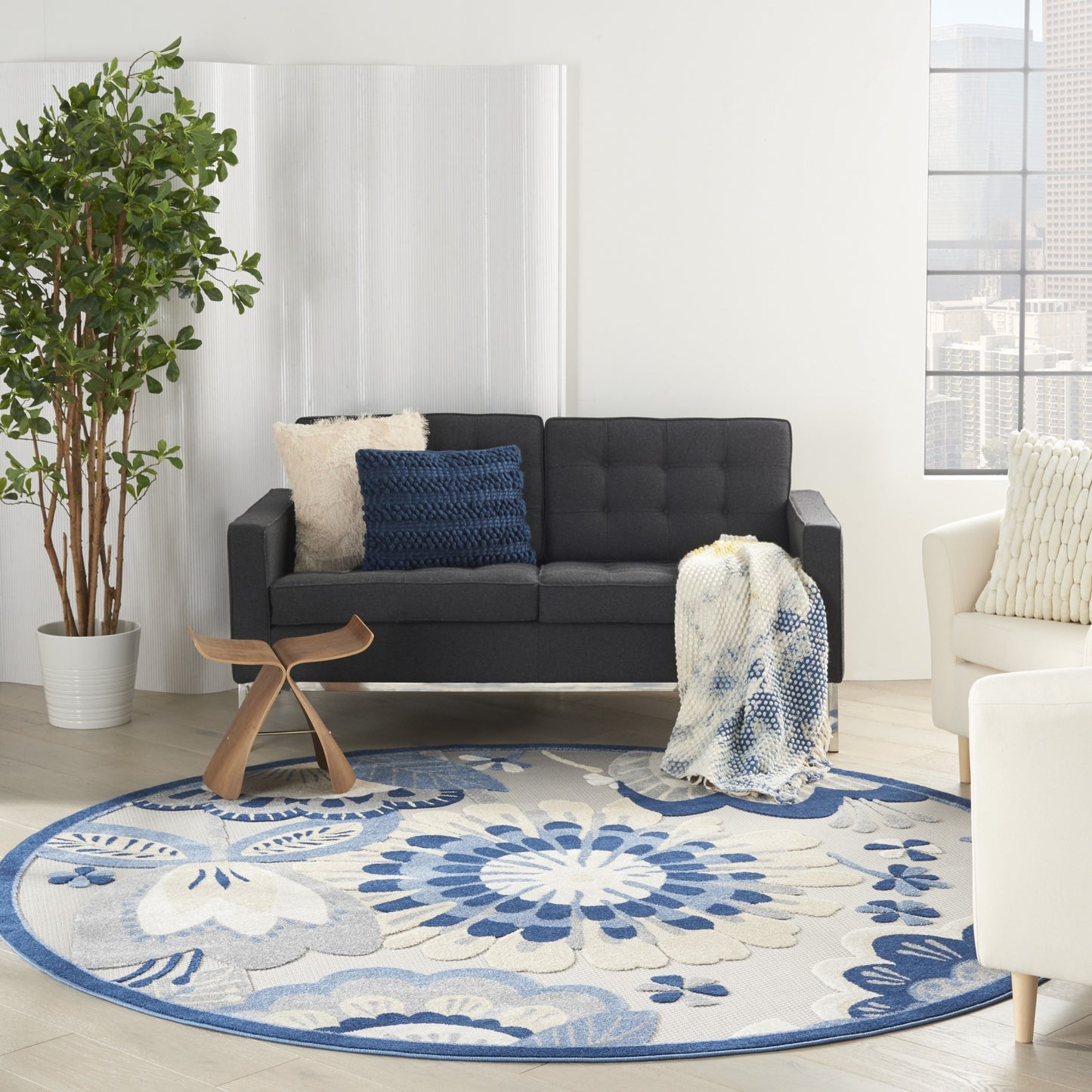 8' Round Blue And Gray Round Floral Indoor Outdoor Area Rug