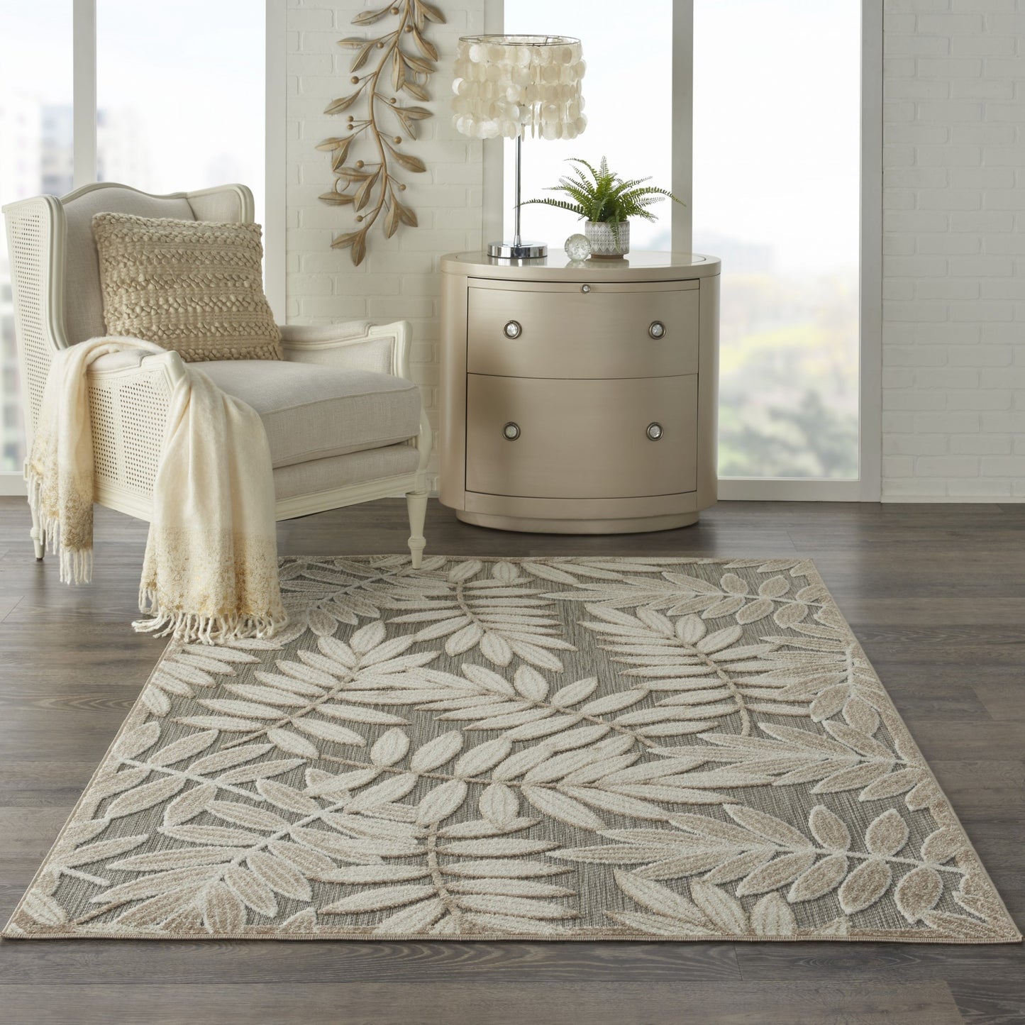 6' X 9' Gray And Ivory Floral Stain Resistant Indoor Outdoor Area Rug