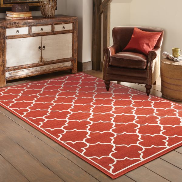 2' x 3' Red and Ivory Indoor Outdoor Area Rug