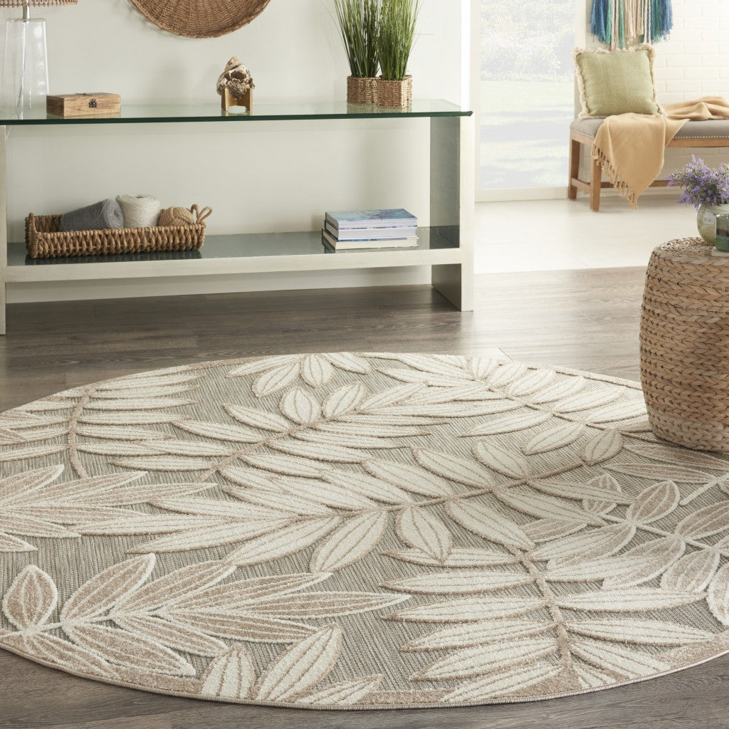 8' Round Gray And Ivory Round Floral Indoor Outdoor Area Rug