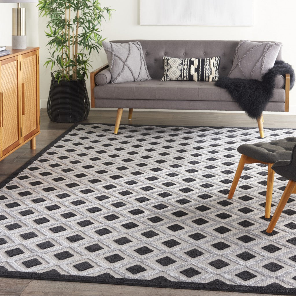 8' X 11' Black And White Geometric Indoor Outdoor Area Rug