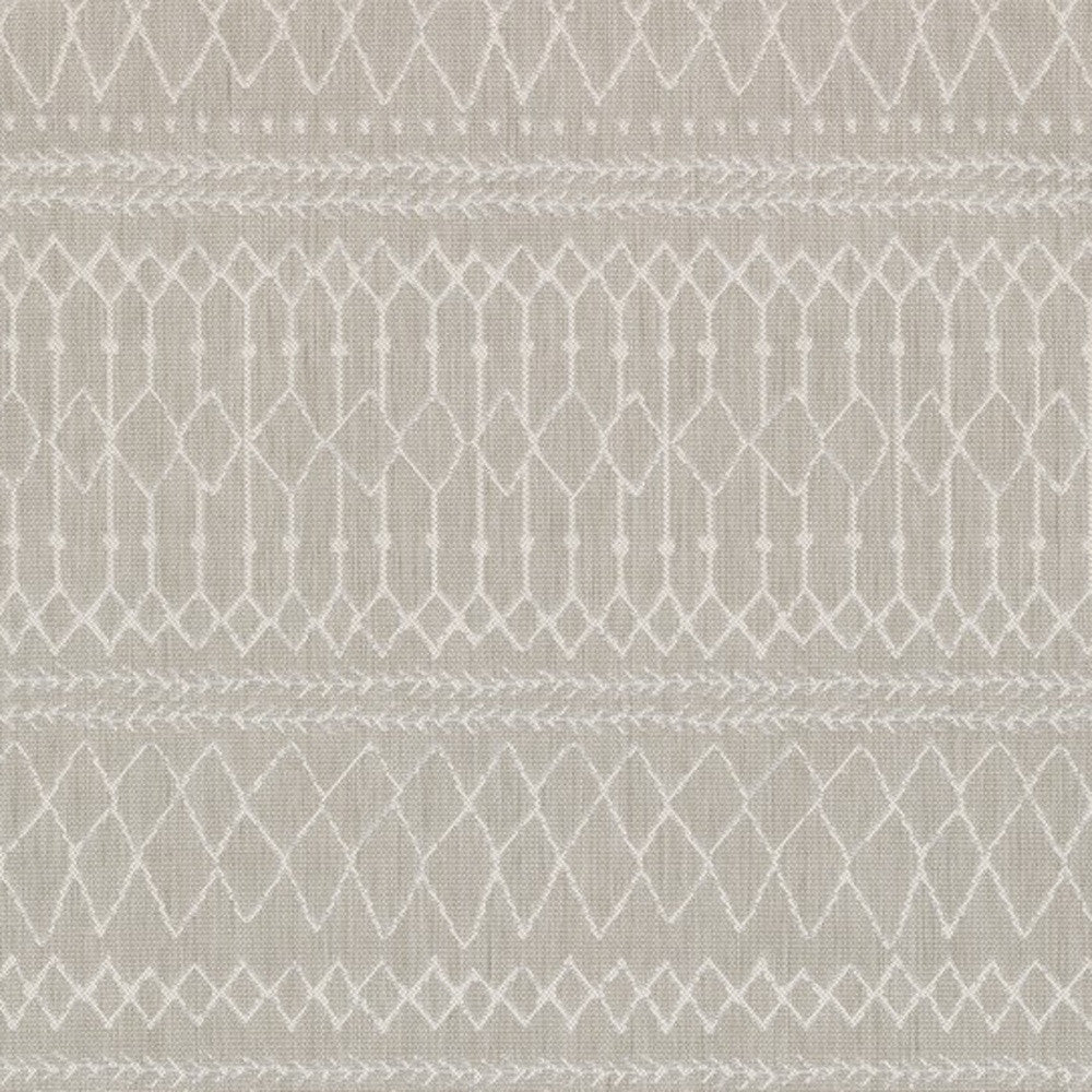 8' x 10' Gray and Ivory Indoor Outdoor Area Rug