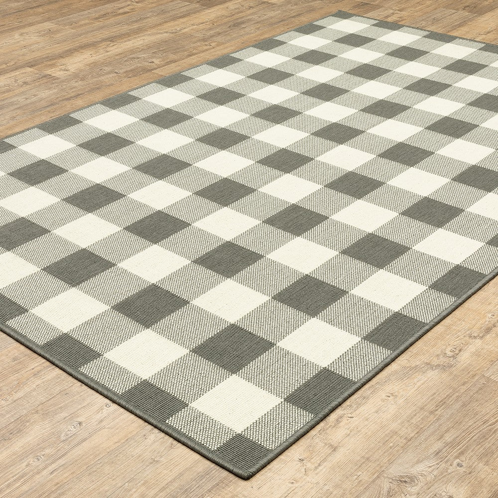 7' x 10' Gray and Ivory Indoor Outdoor Area Rug