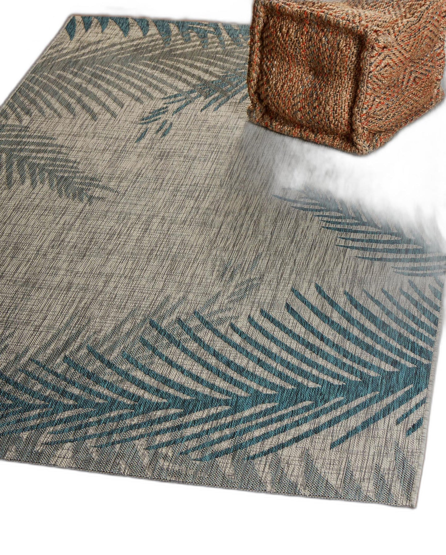 5' X 7' Gray Floral Indoor Outdoor Area Rug