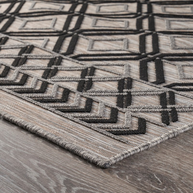 5' X 7' Black And Tan Indoor Outdoor Area Rug