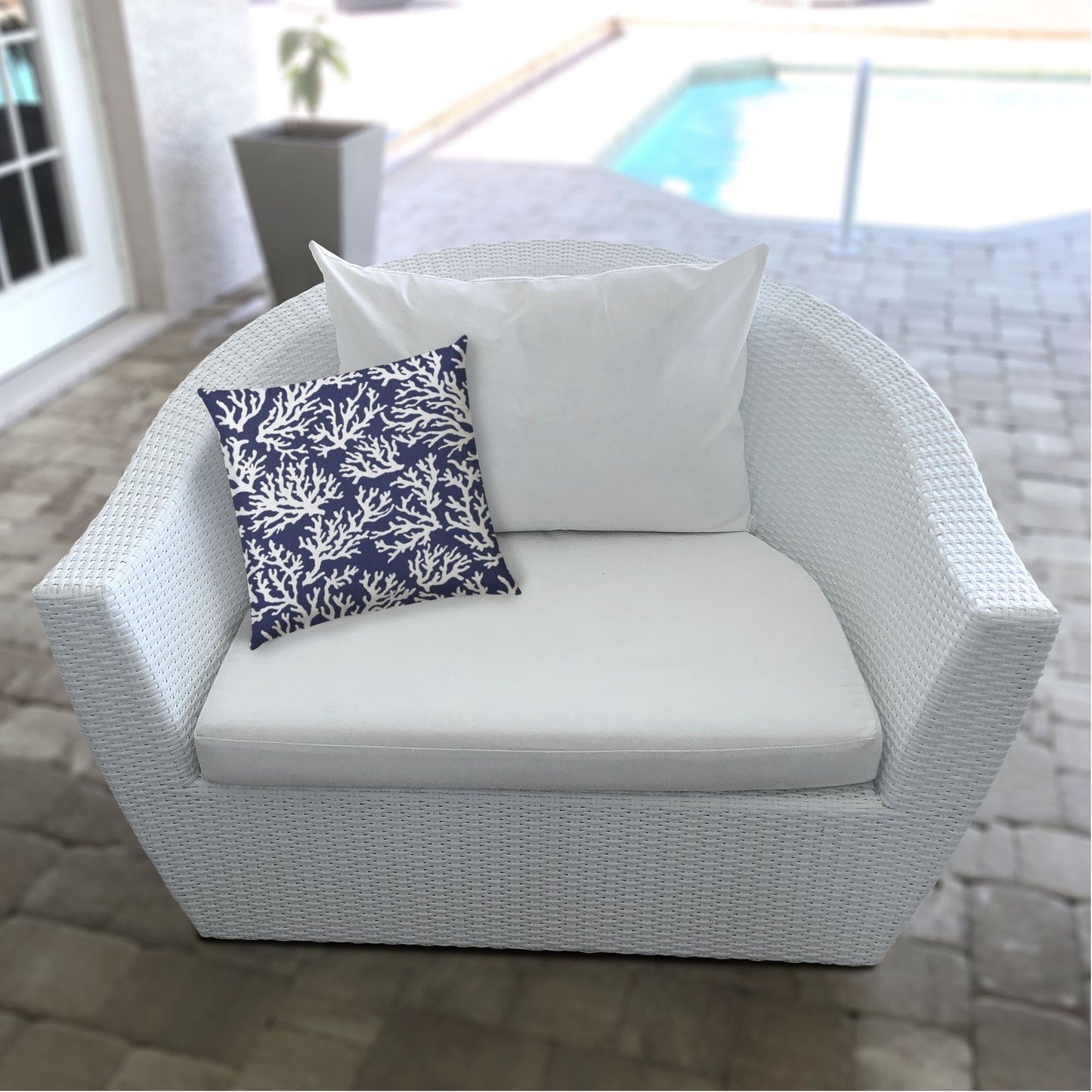 14" X 20" Deep White Corals Blown Seam Coastal Lumbar Indoor Outdoor Pillow