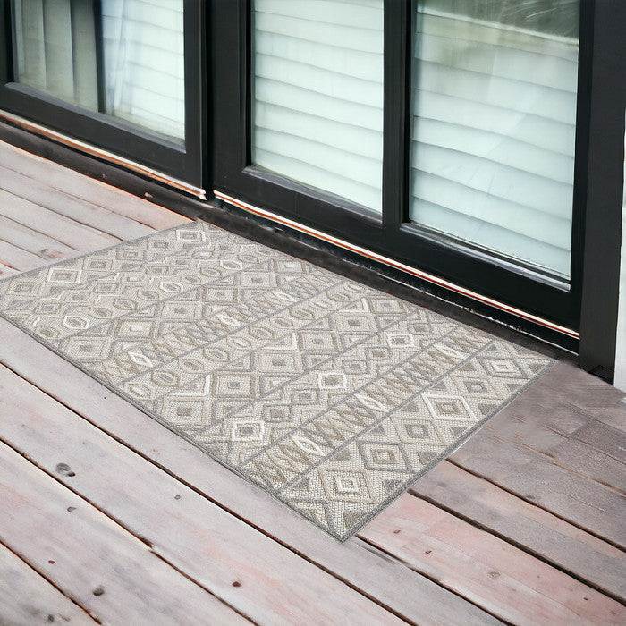 3' X 5' Gray And Ivory Southwestern Stain Resistant Indoor Outdoor Area Rug