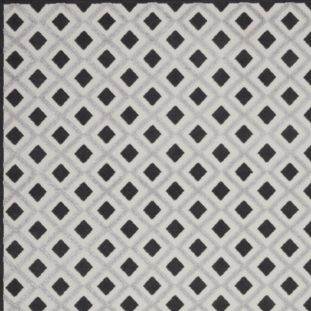 10' X 13' Black And White Gingham Non Skid Indoor Outdoor Area Rug