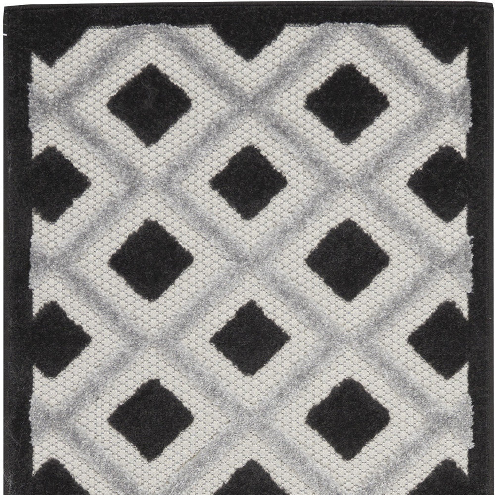 2' X 8' Black And White Gingham Non Skid Indoor Outdoor Runner Rug