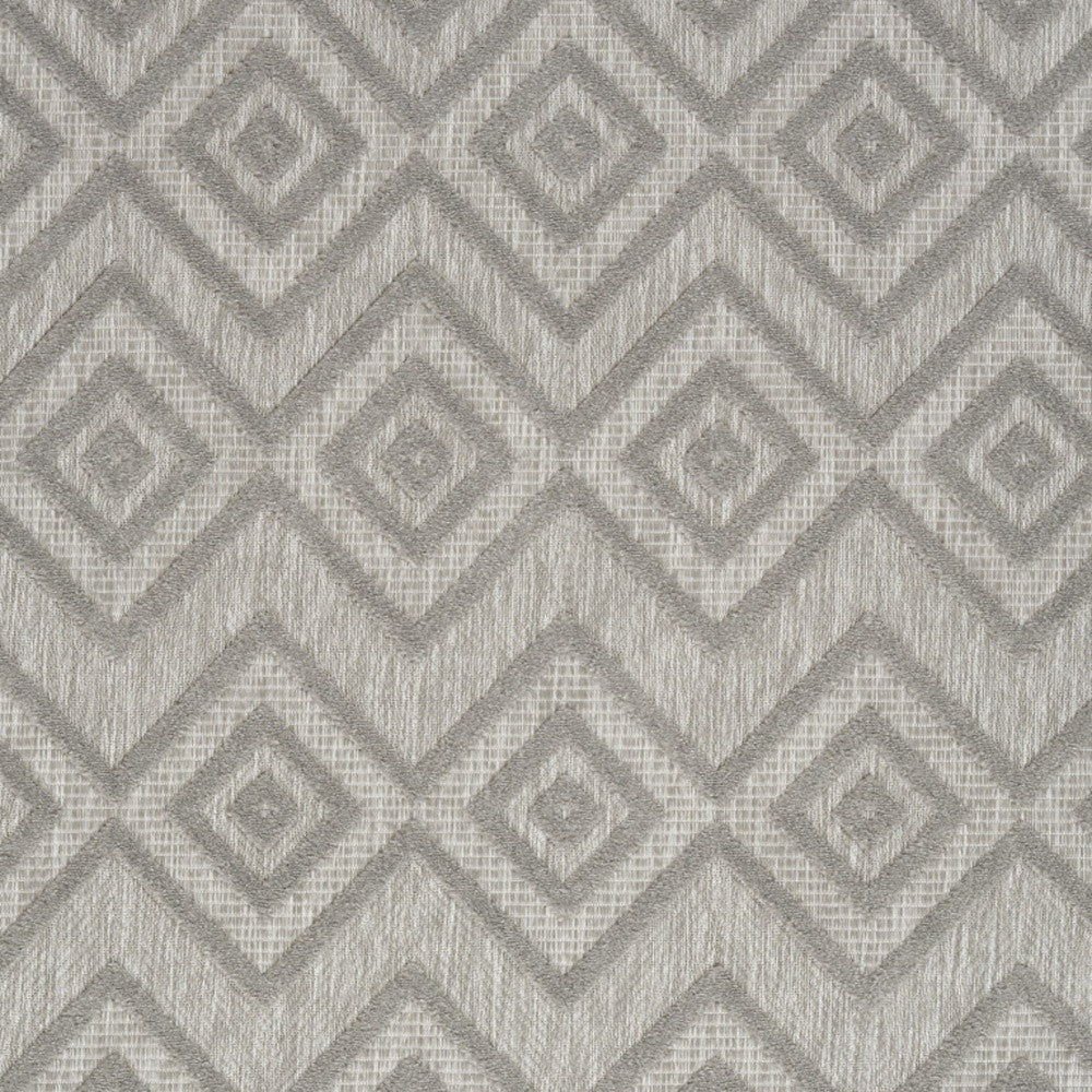 4' X 6' Silver Grey Argyle Indoor Outdoor Area Rug