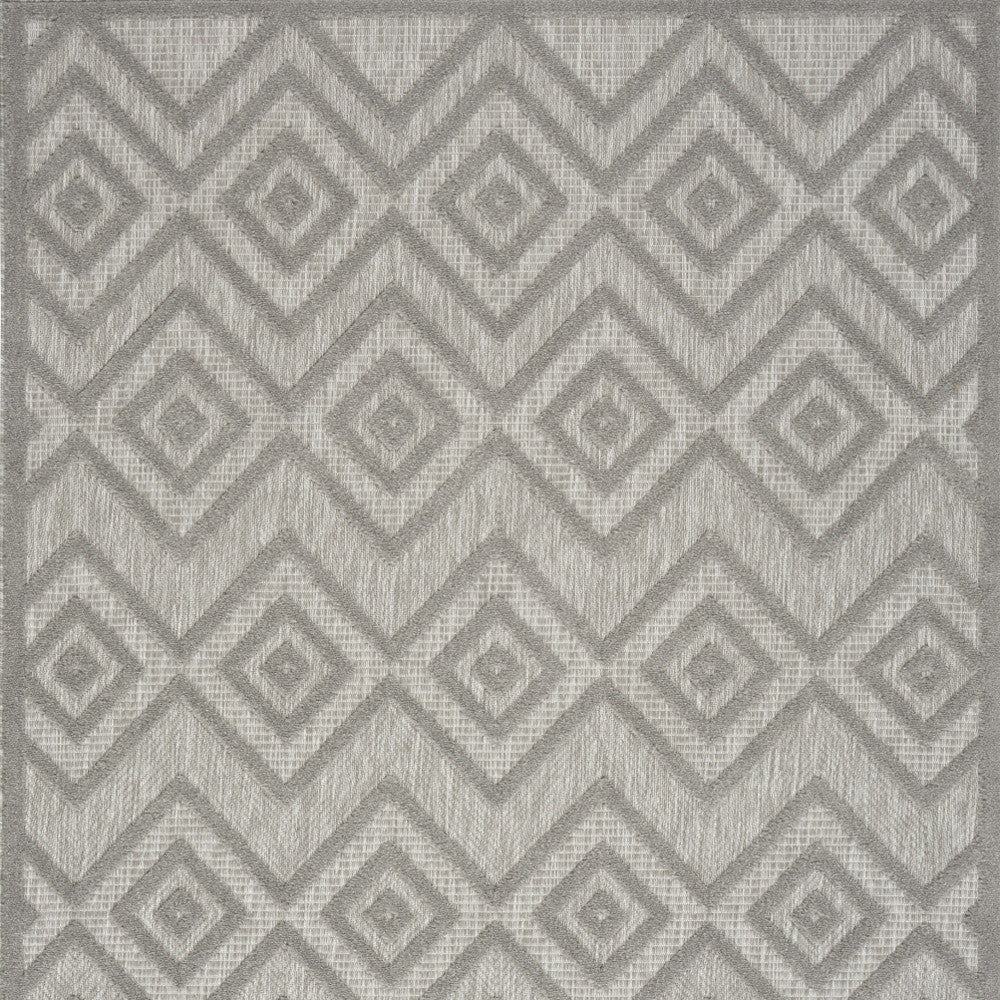 4' X 6' Silver Grey Argyle Indoor Outdoor Area Rug