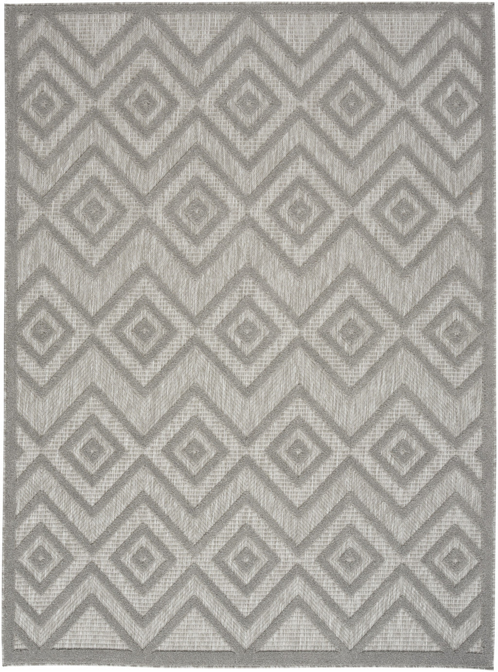 4' X 6' Silver Grey Argyle Indoor Outdoor Area Rug