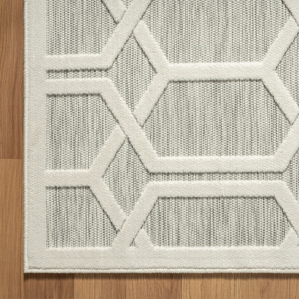 5' X 7' Gray And Ivory Geometric Stain Resistant Indoor Outdoor Area Rug