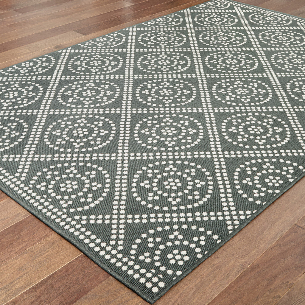 2' X 4' Gray and Ivory Geometric Stain Resistant Indoor Outdoor Area Rug